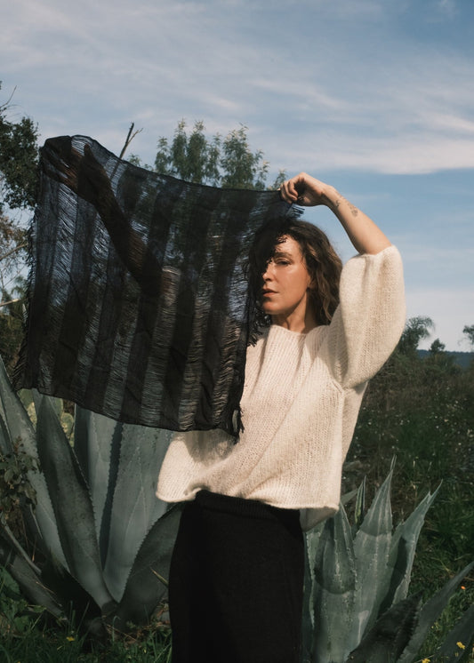 Square Neck Scarf - TEJIDO