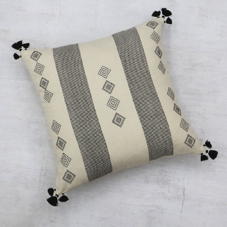 Trekant Handwoven Pillow Cover - TEJIDO